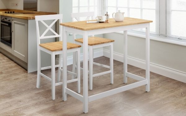 Kitchen island with stools in a home setting